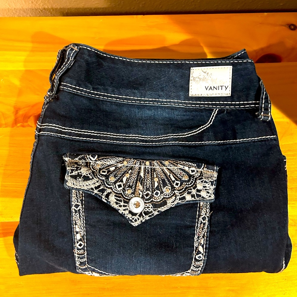 NEW WITHOUT TAGS! Vanity Capris size 32